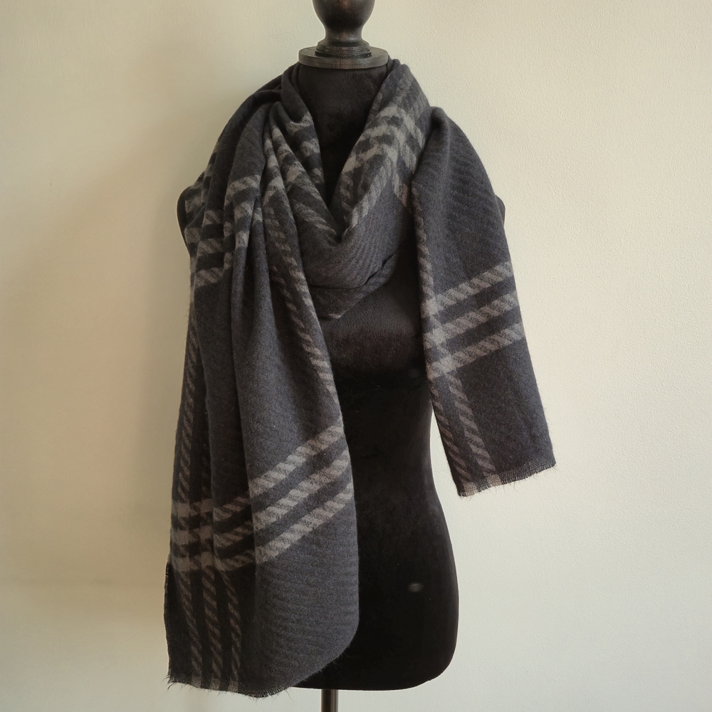 NWOT Blanket Scarf, INSIDE Large Gray Plaid wrap, Super Soft, Made in Spain